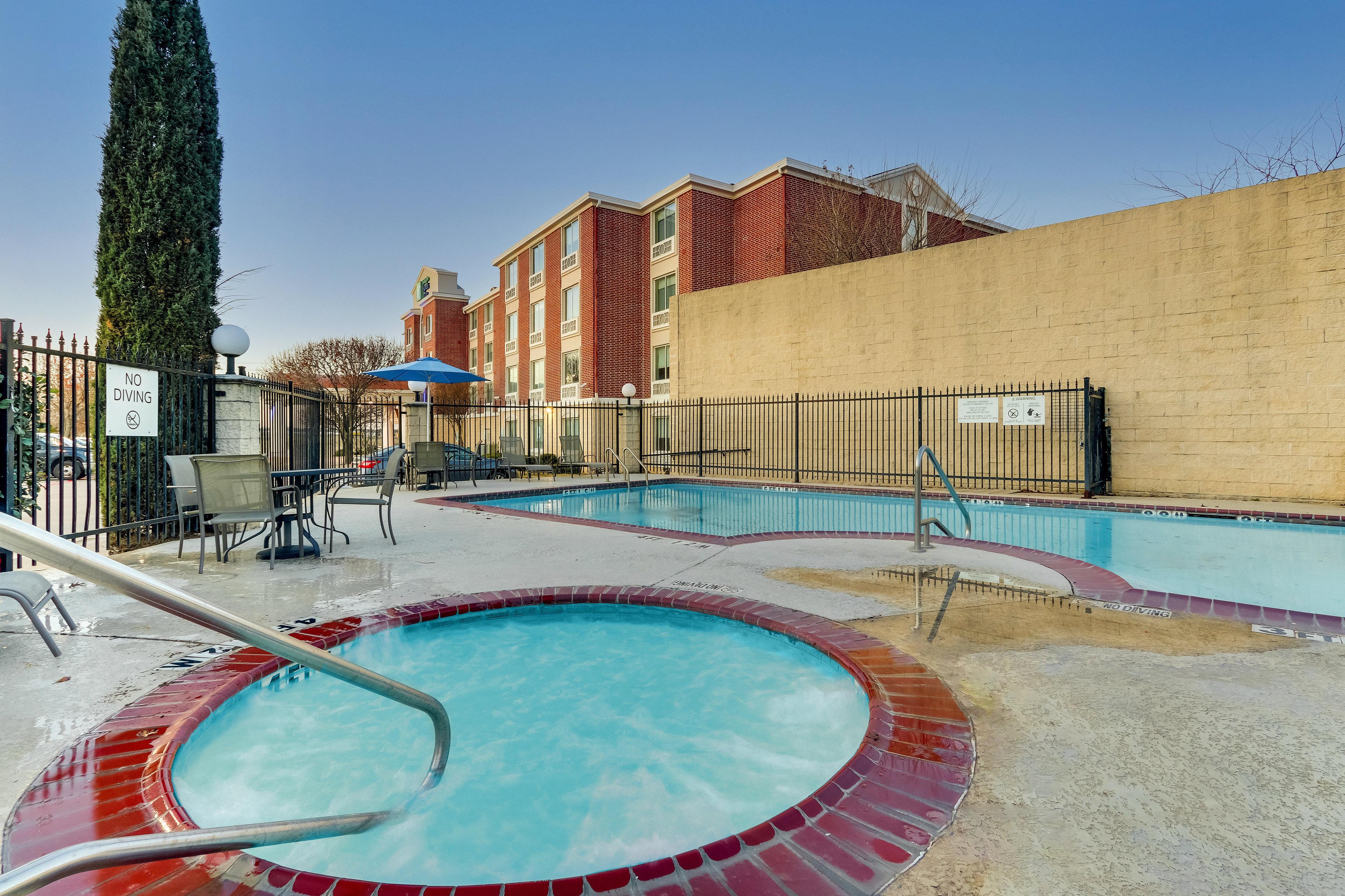 Holiday Inn Express Lake Worth Nw Loop 820 By Ihg Fort Worth Bagian luar foto
